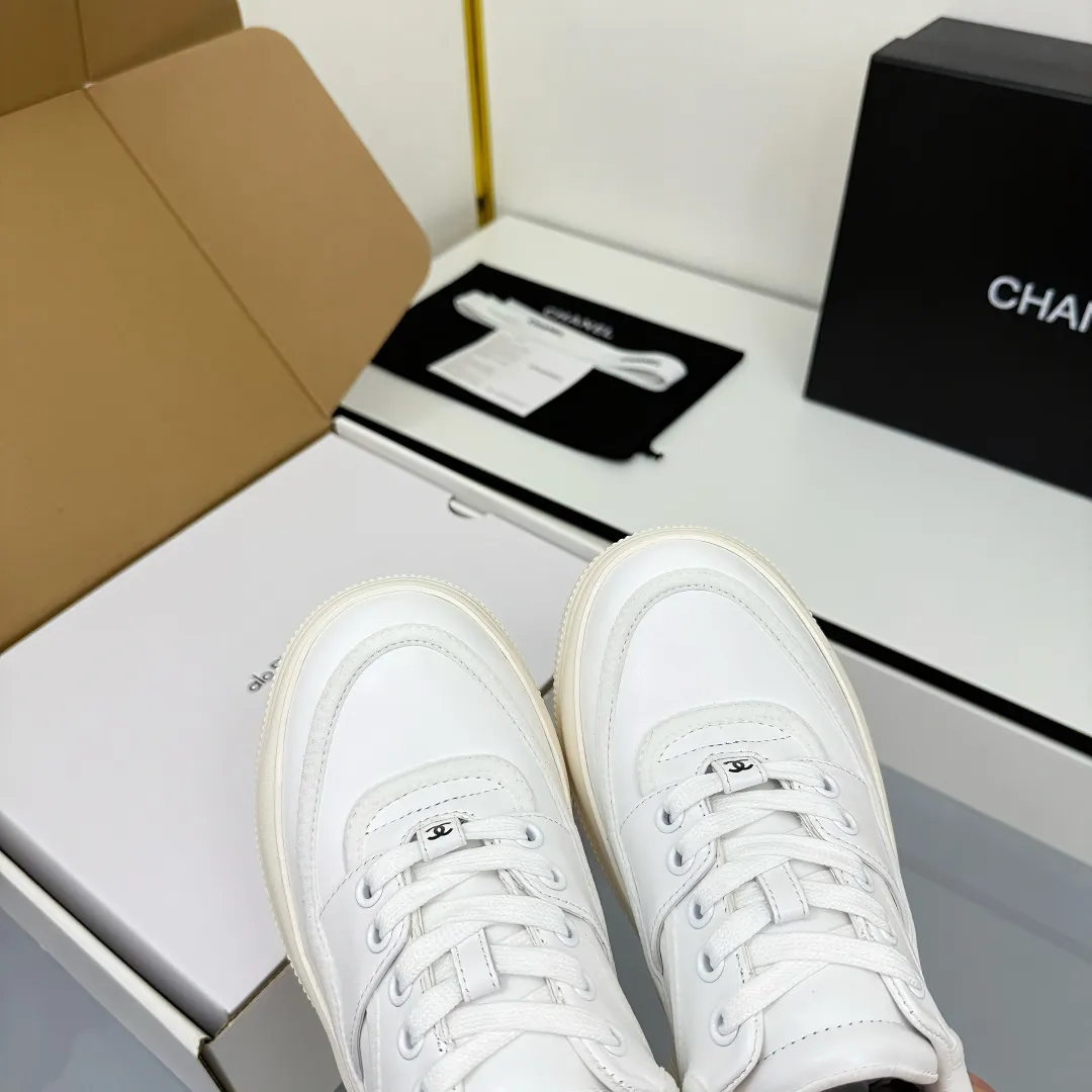 👟👟Ex-factory price 620👟👟 Chanel bread shoes ~ original calfskin panda shoes Chanel 25C latest hot style panda black and white sports shoes casual sneakers Xiaoxiang hot item classic black and white panda color coco girls must pay Fabric: original custom mixed sheepskin lining: original imported breathable mesh lining outsole: Original molded rubber + TPU combination Size: Women's 35-41